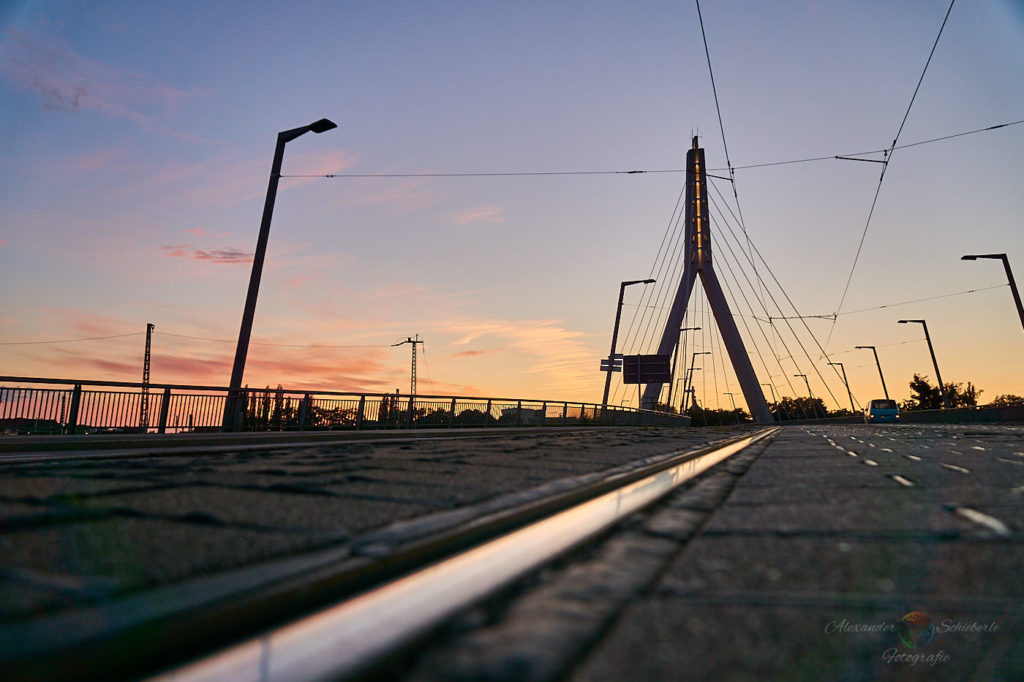 Berliner Brücke zum Sonnenuntergang